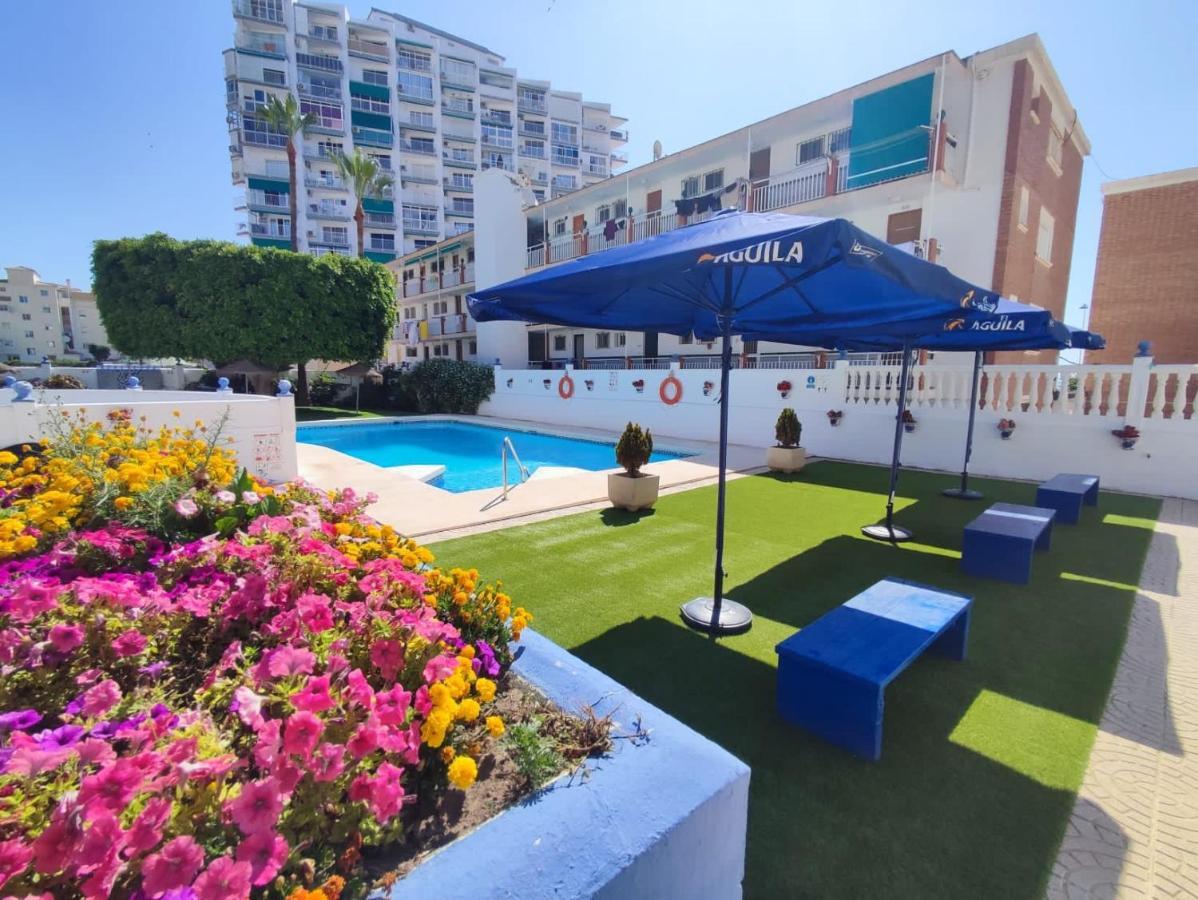 Luxury Beachfront Apartment In Benalmadena Costa Экстерьер фото