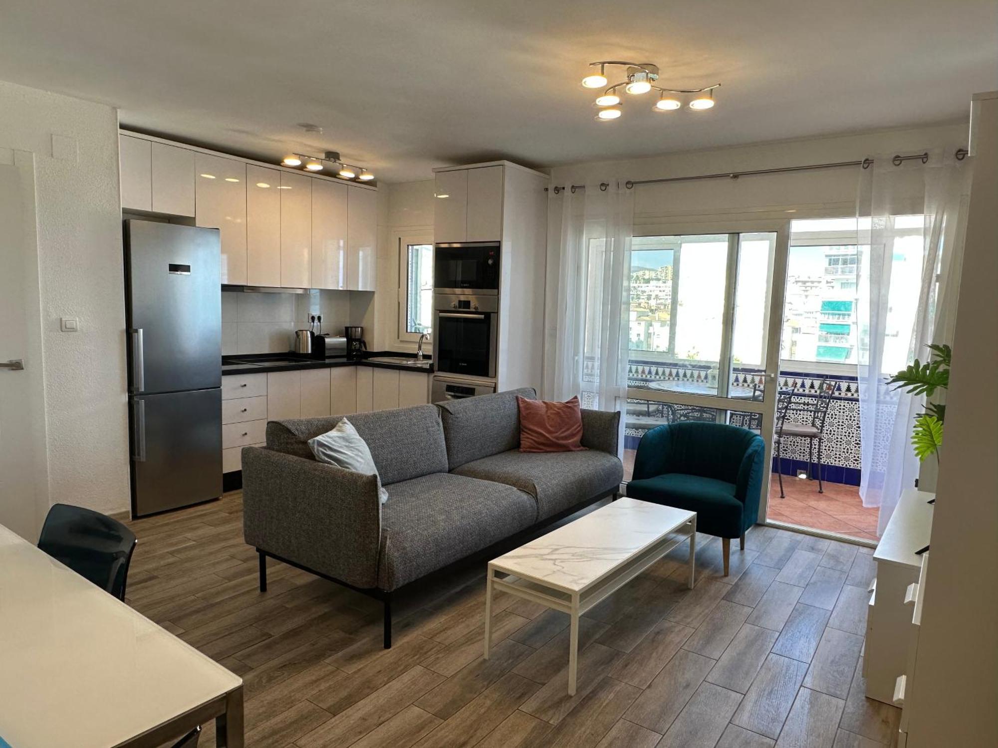 Luxury Beachfront Apartment In Benalmadena Costa Экстерьер фото