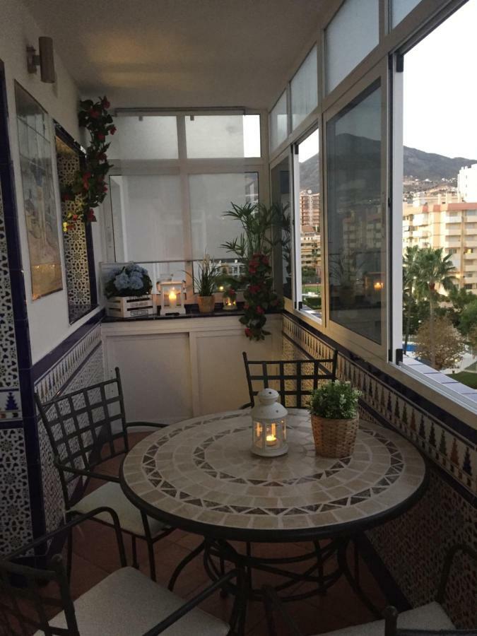 Luxury Beachfront Apartment In Benalmadena Costa Экстерьер фото