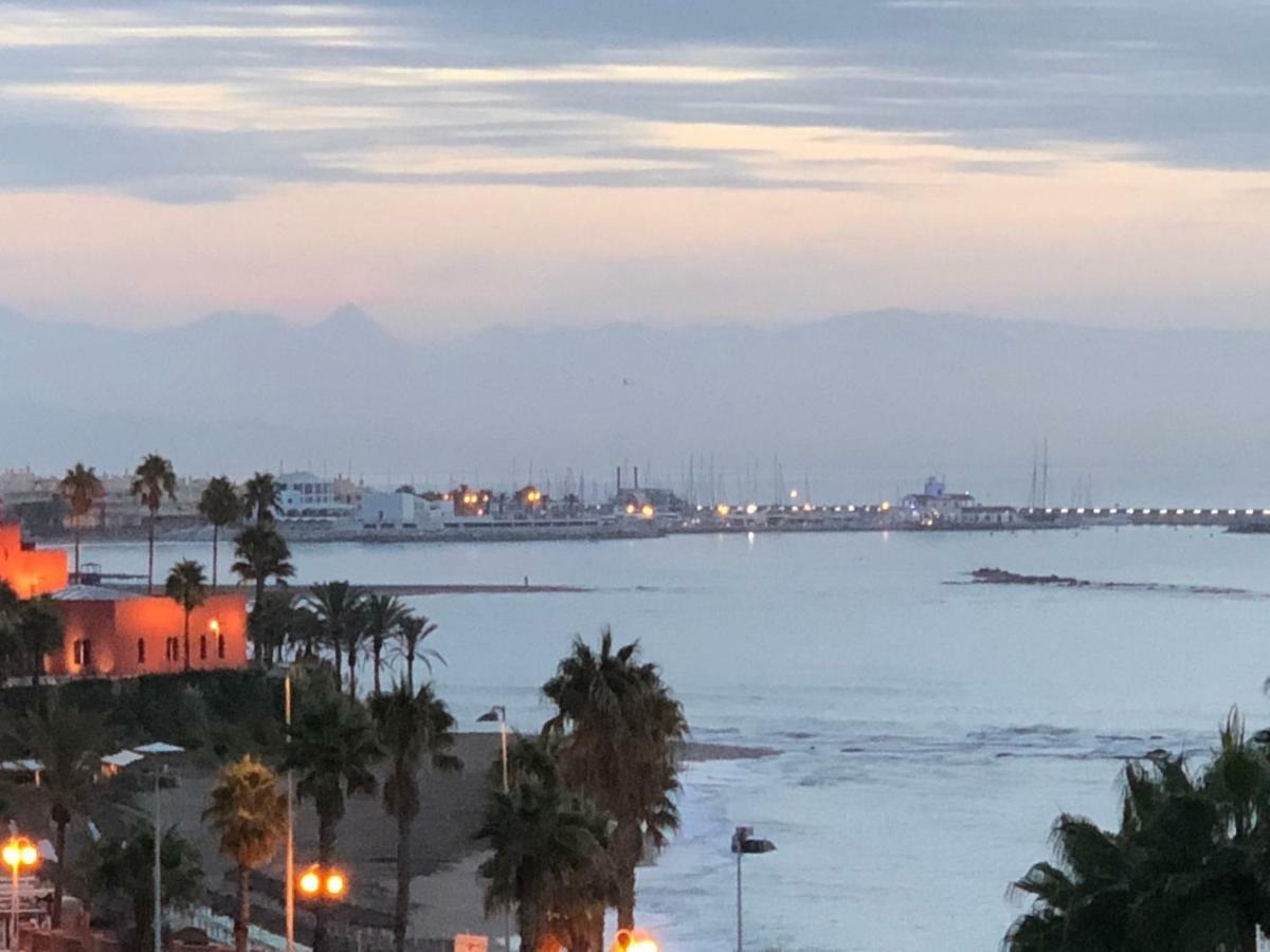 Luxury Beachfront Apartment In Benalmadena Costa Экстерьер фото